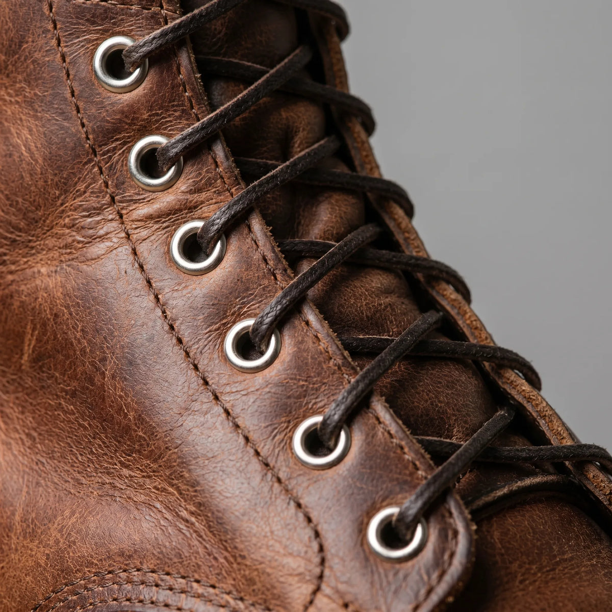 Botines con cordones