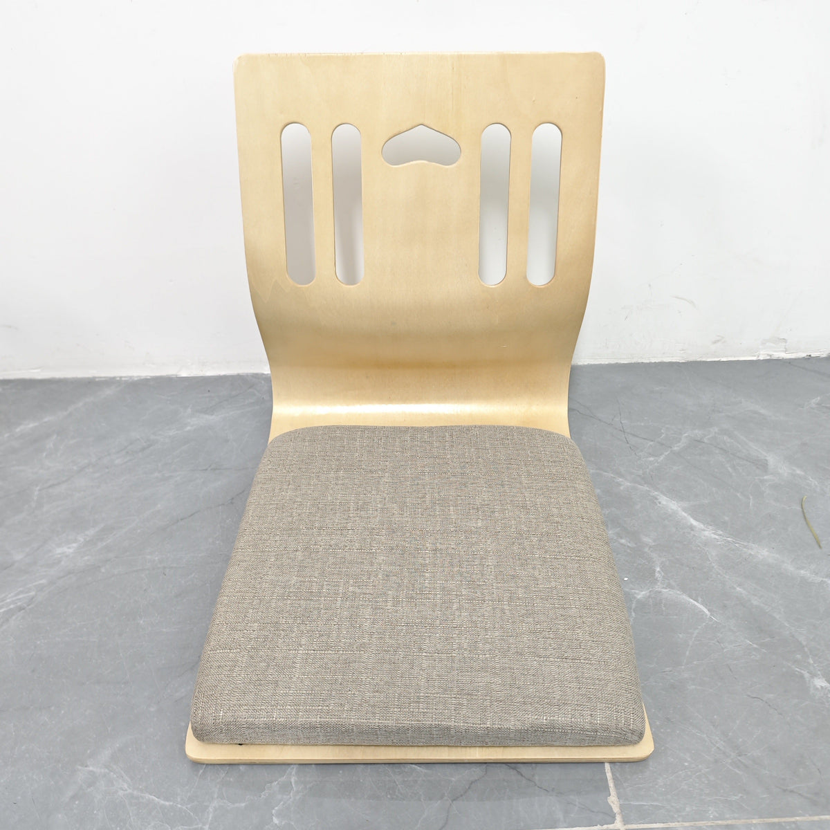 Set de silla de suelo Zaisu minimalista y cómodo