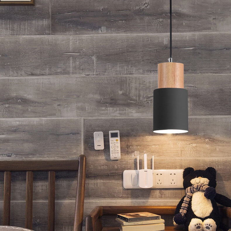 VierraSol | Lámpara Colgante de Metal y Madera | Diseño Industrial Moderno