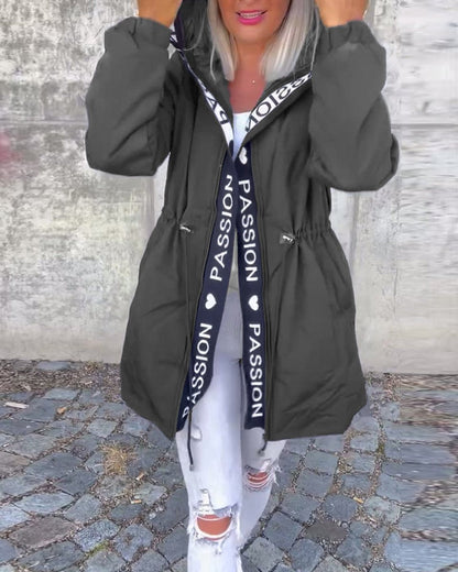 Abrigo midi para mujer de corte holgado con capucha y cordón ajustable