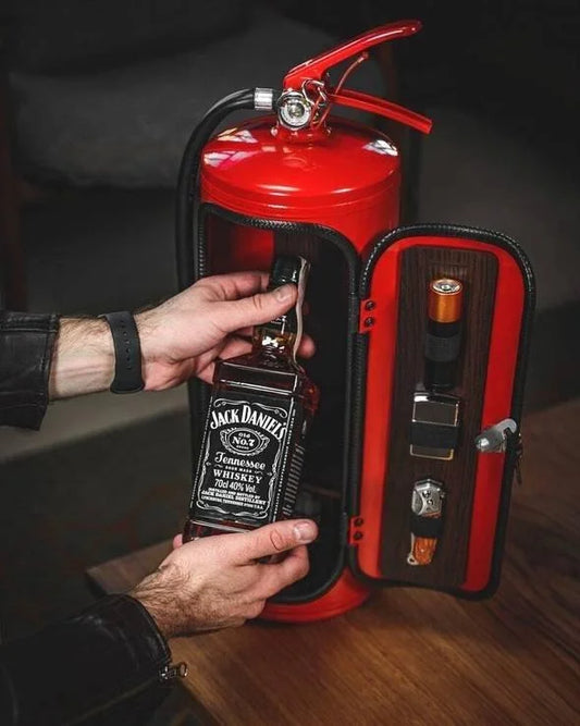 Almacenamiento de Whisky en Extintor de Incendios - Decoración Portátil para Vino