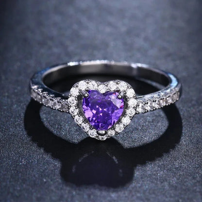 Anillo de Compromiso Isara con un Corazón Lleno de Amor