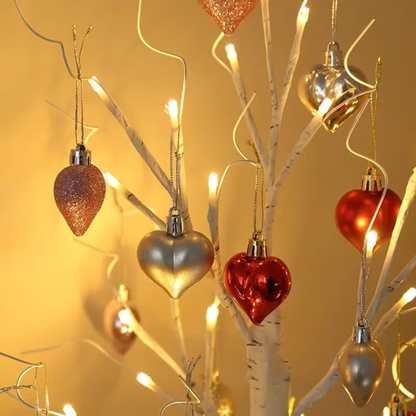 Árbol de abedul LED con 18 adornos de corazón