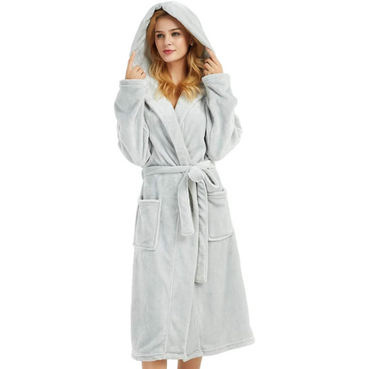 Bata de Baño de Forro Polar para Damas con Capucha – Vivianne