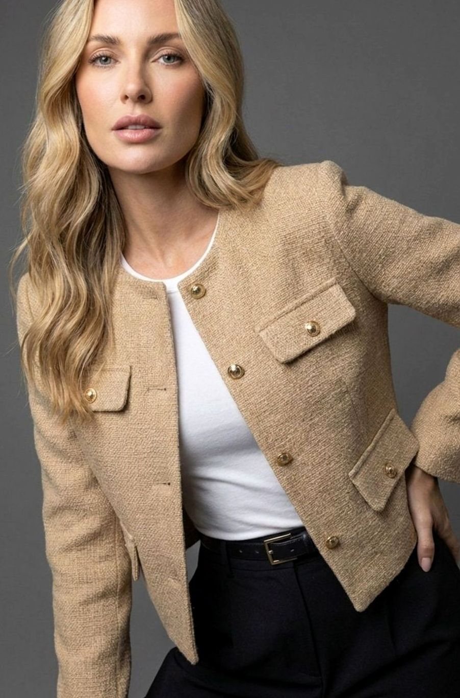 Blazer corto de tweed para mujer sin cuello con botones dorados y bolsillos con solapa