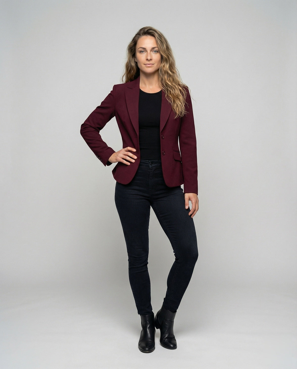 Blazer ejecutiva entallada de mujer con péplum