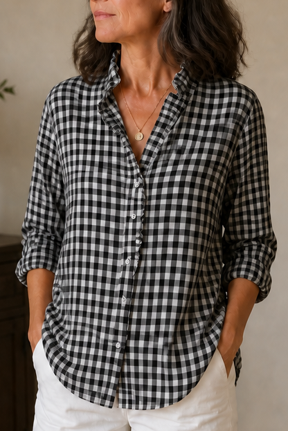 Blusa con cuello de volantes y estampado de cuadros