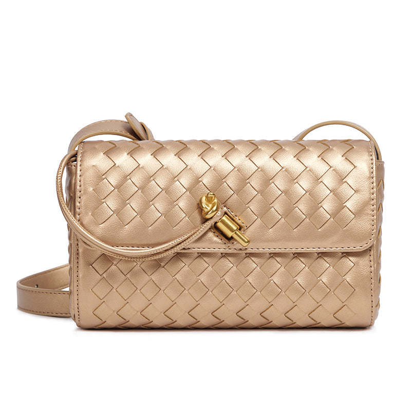 Bolso clutch bandolera trenzado