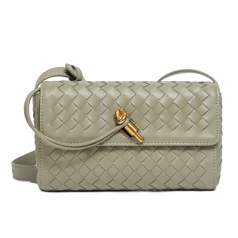 Bolso clutch bandolera trenzado