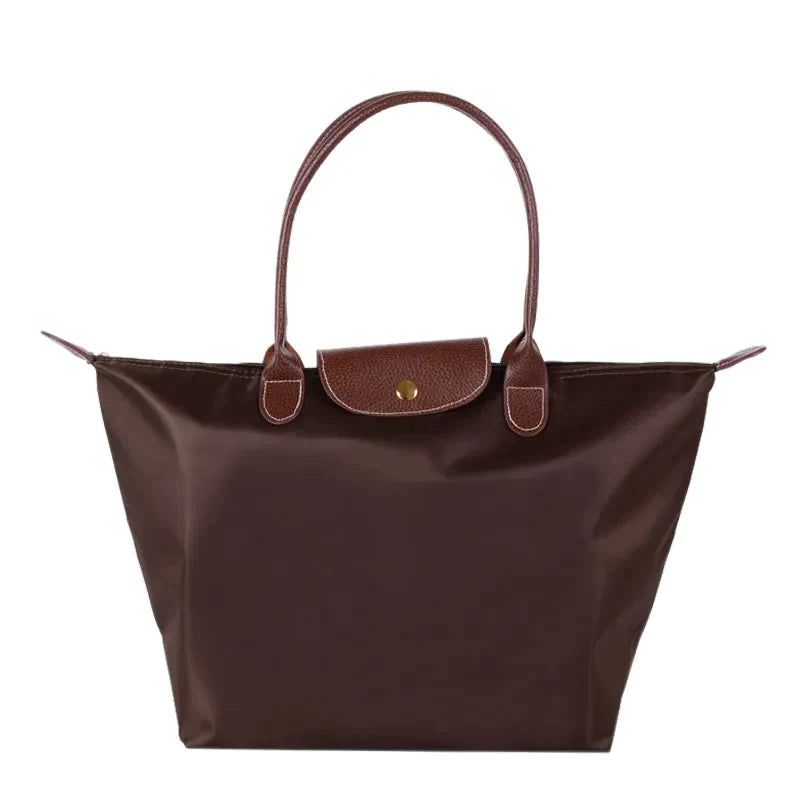 Bolso de Hombro Elegante con Acabado Lujoso