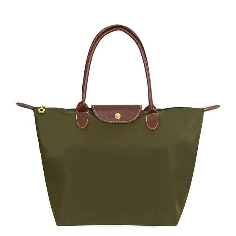 Bolso de Mano Clásico para Mujeres Celeste con Acento Moderno y Funcionalidad