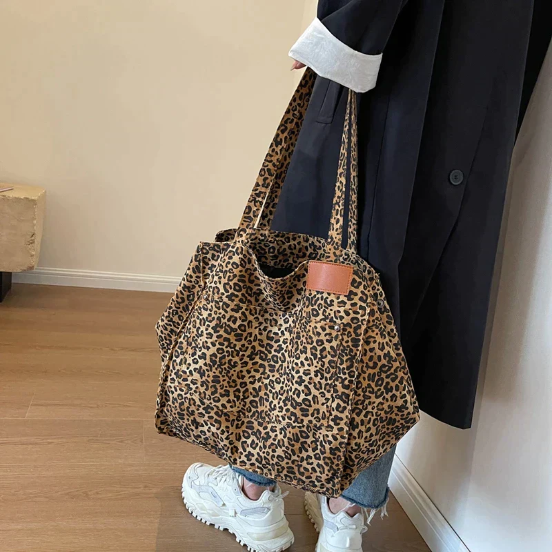 Bolso de Mano Elegante con Estampado de Leopardo - WildElegance