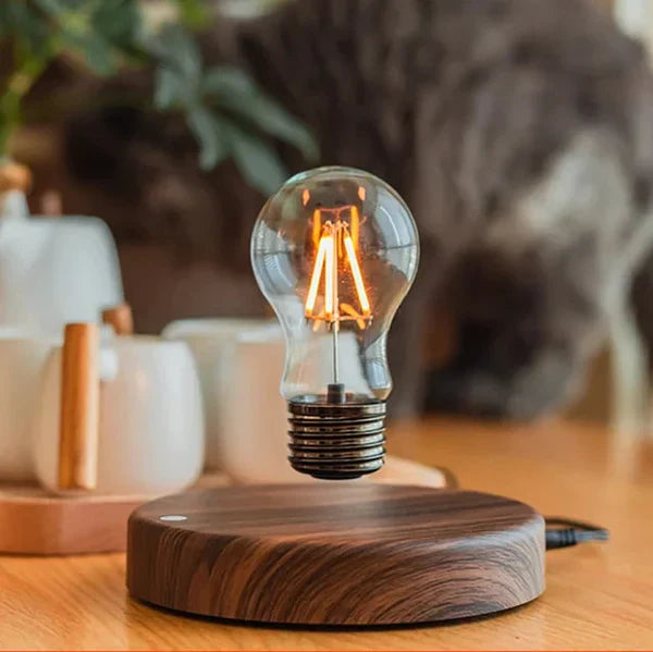 Bombilla Flotante con Base de Madera de Nogal - LevitaLux