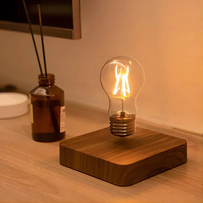 Bombilla Flotante con Base de Madera de Nogal - LevitaLux