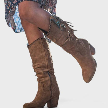 Botas camperas de caña alta de ante con flecos y tacón ancho para mujer