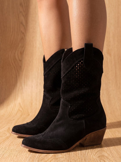 Botas camperas ortopédicas de media caña de ante perforado con tacón ancho para mujer