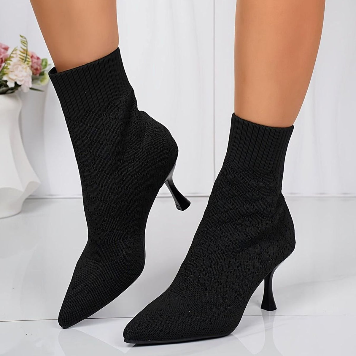 Botines calcetín de punto con punta fina y tacón de aguja para mujer