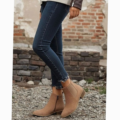 Botines de ante con tacón ancho y punta fina para mujer
