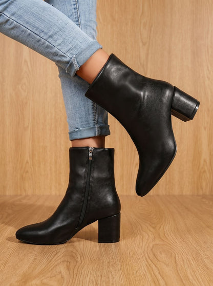 Botines de mujer de punta fina con tacón ancho y cremallera lateral