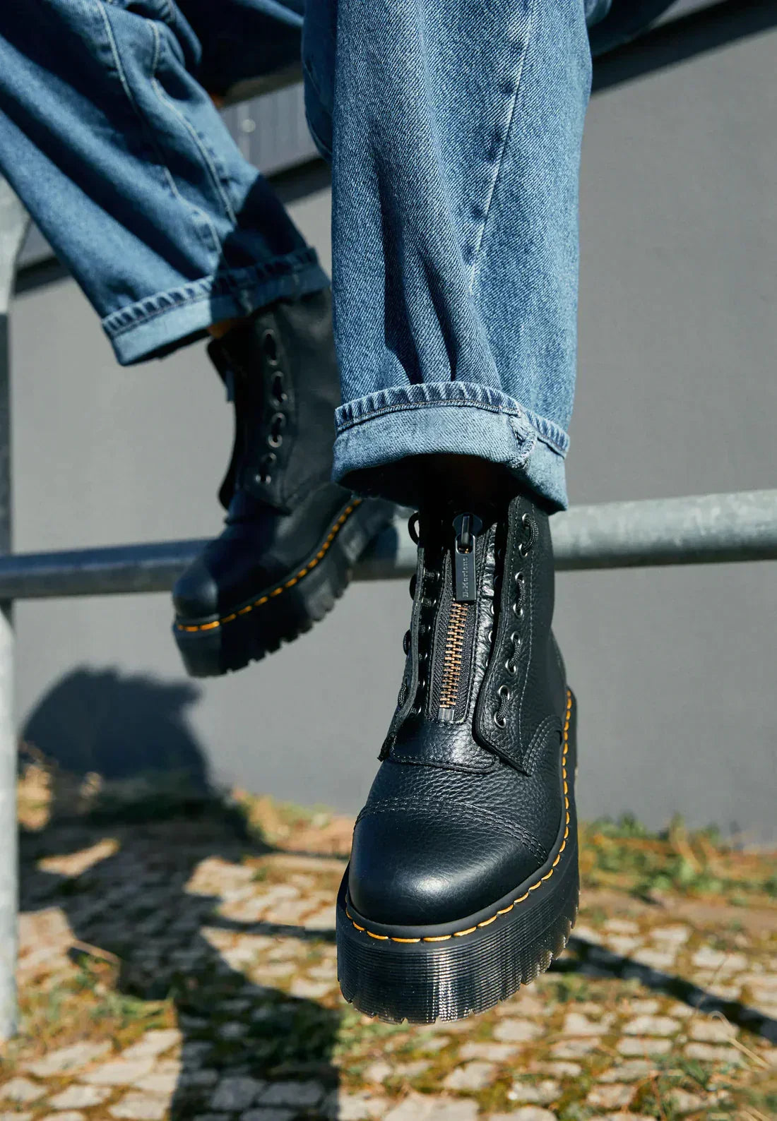 Botines elegantes de piel para mujer con tacón estable y suela antideslizante