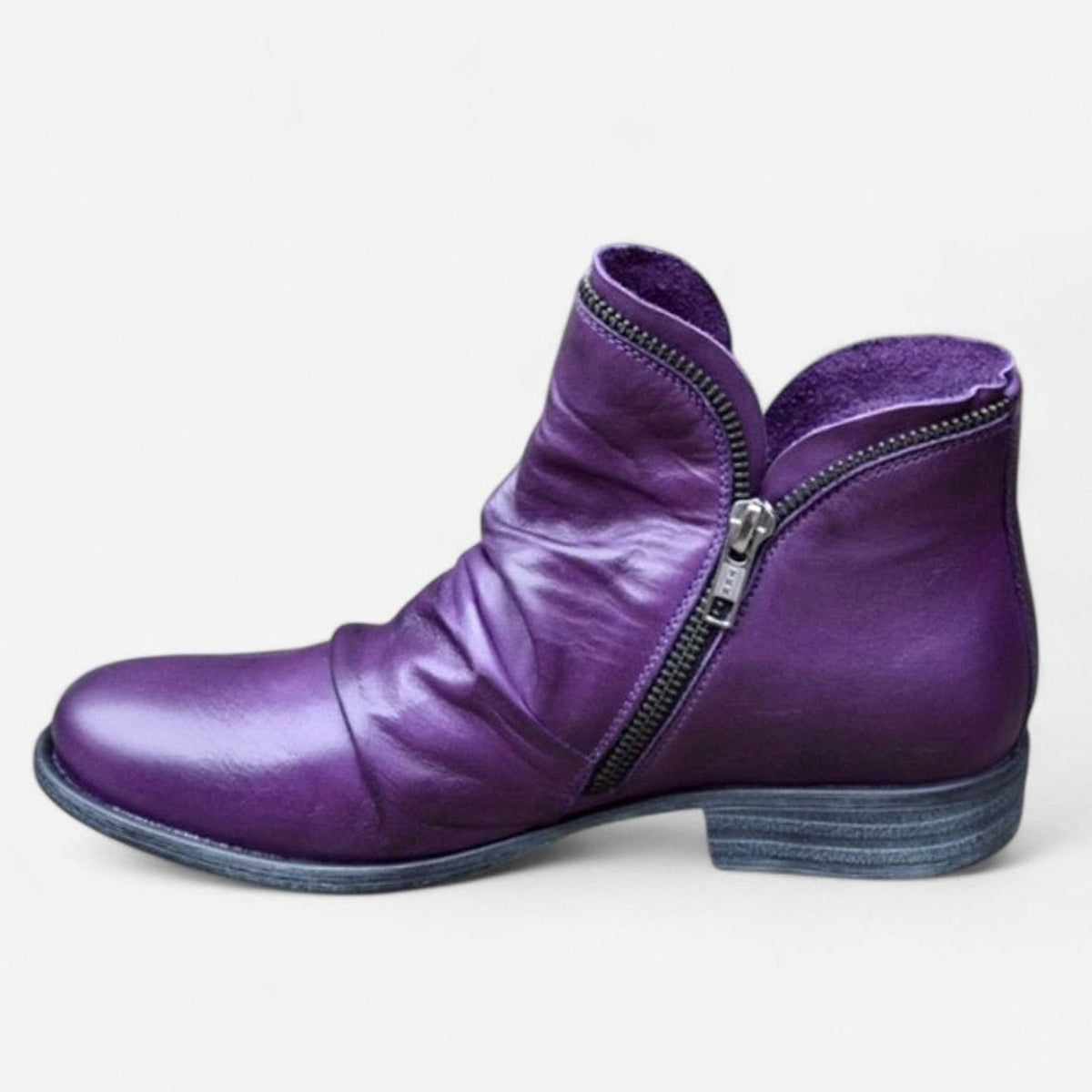 Botines ortopédicos de piel para mujer con cremallera lateral y diseño fruncido