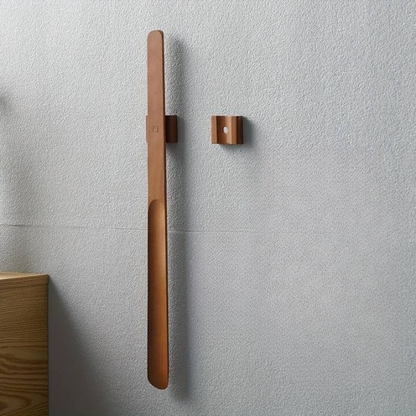 Calzador de madera de mango largo con soporte magnético