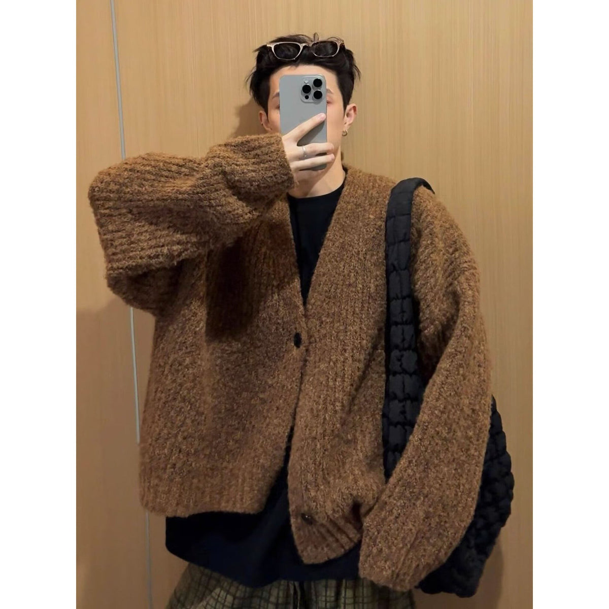 Cárdigan oversized moderno para hombre con cierre de botones