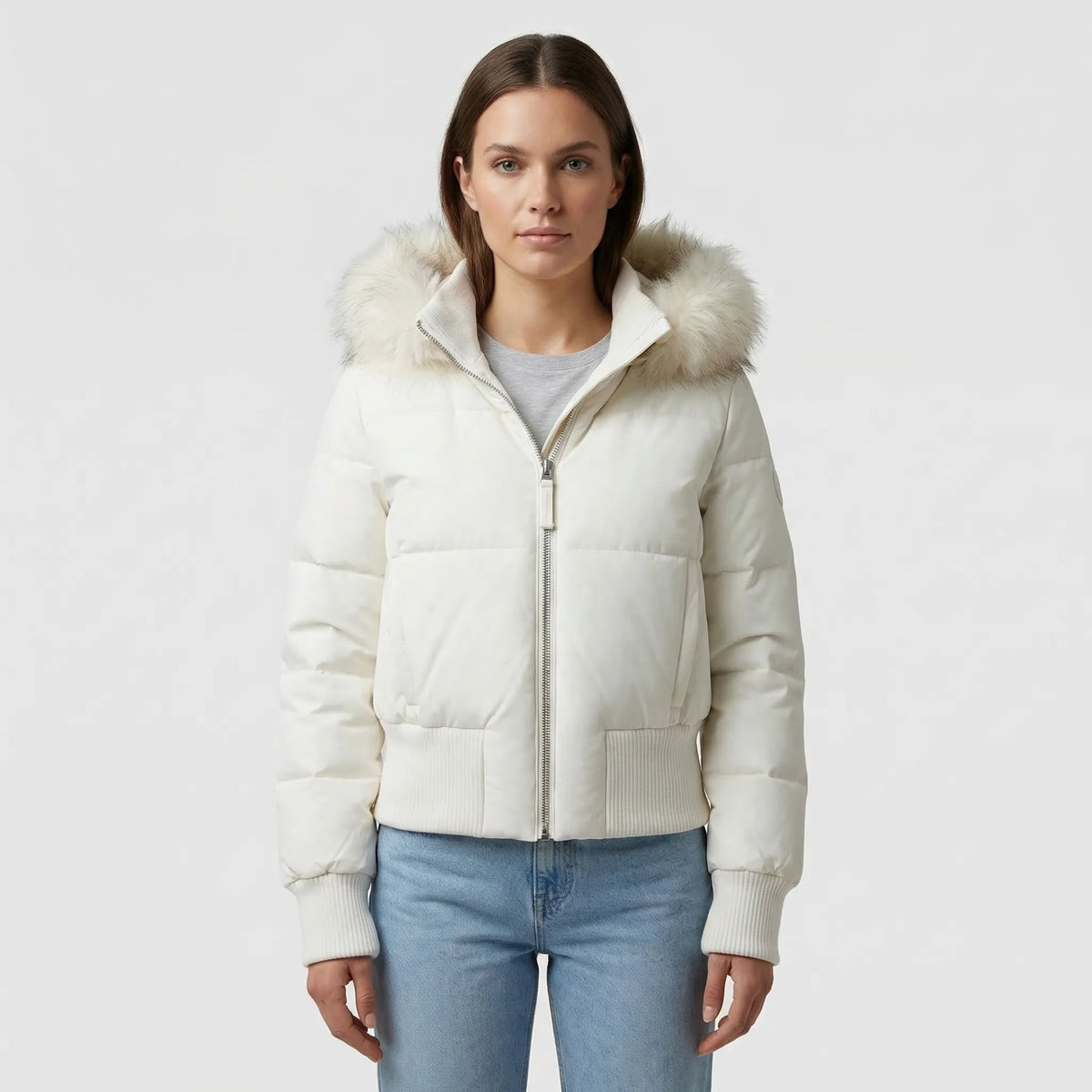 Chaqueta acolchada corta de invierno con capucha