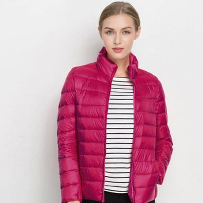 Chaqueta acolchada ligera de invierno para mujer con cuello alto y corte entallado