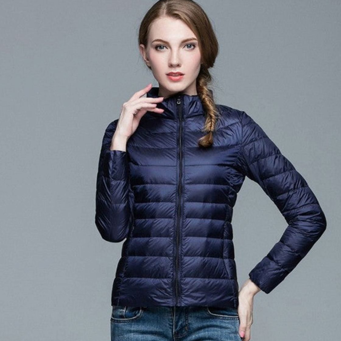 Chaqueta acolchada ligera de invierno para mujer con cuello alto y corte entallado