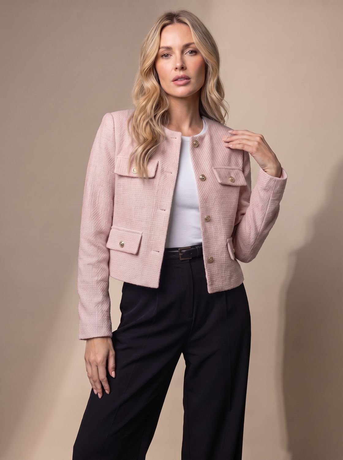 Chaqueta blazer cropped de tweed para mujer sin cuello con botones dorados y bolsillos con solapa