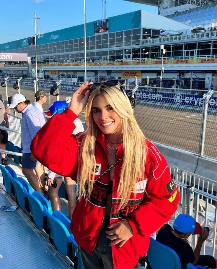 Chaqueta de carreras *oversize* para mujer - Estilo automovilismo en bloques de color con parches
