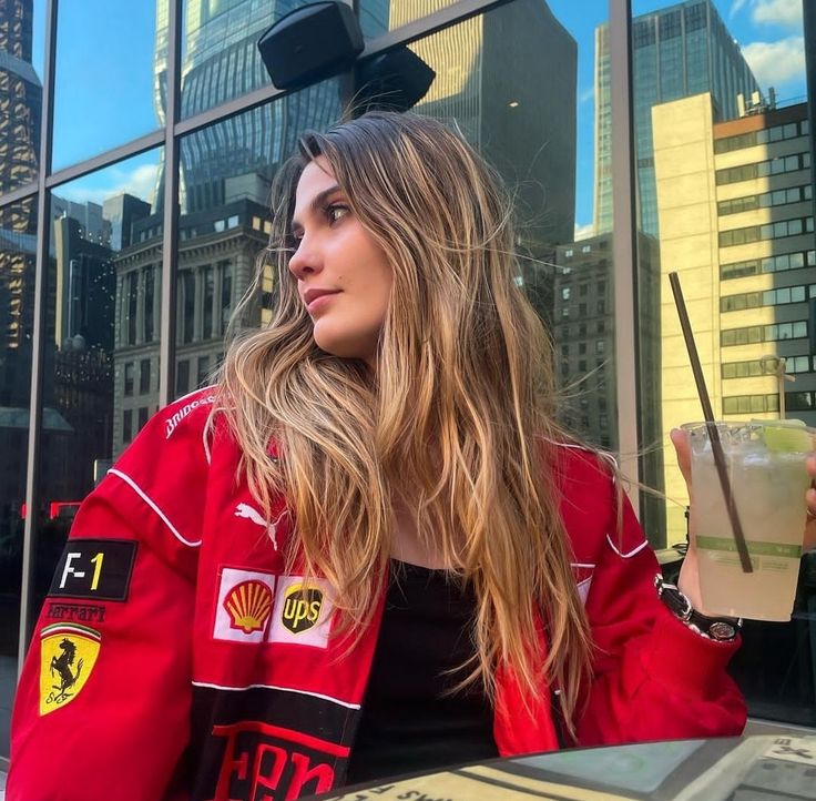 Chaqueta de carreras *oversize* para mujer - Estilo automovilismo en bloques de color con parches