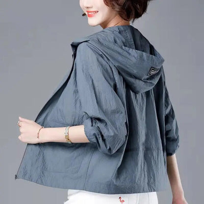 Chaqueta impermeable informal para mujer con capucha