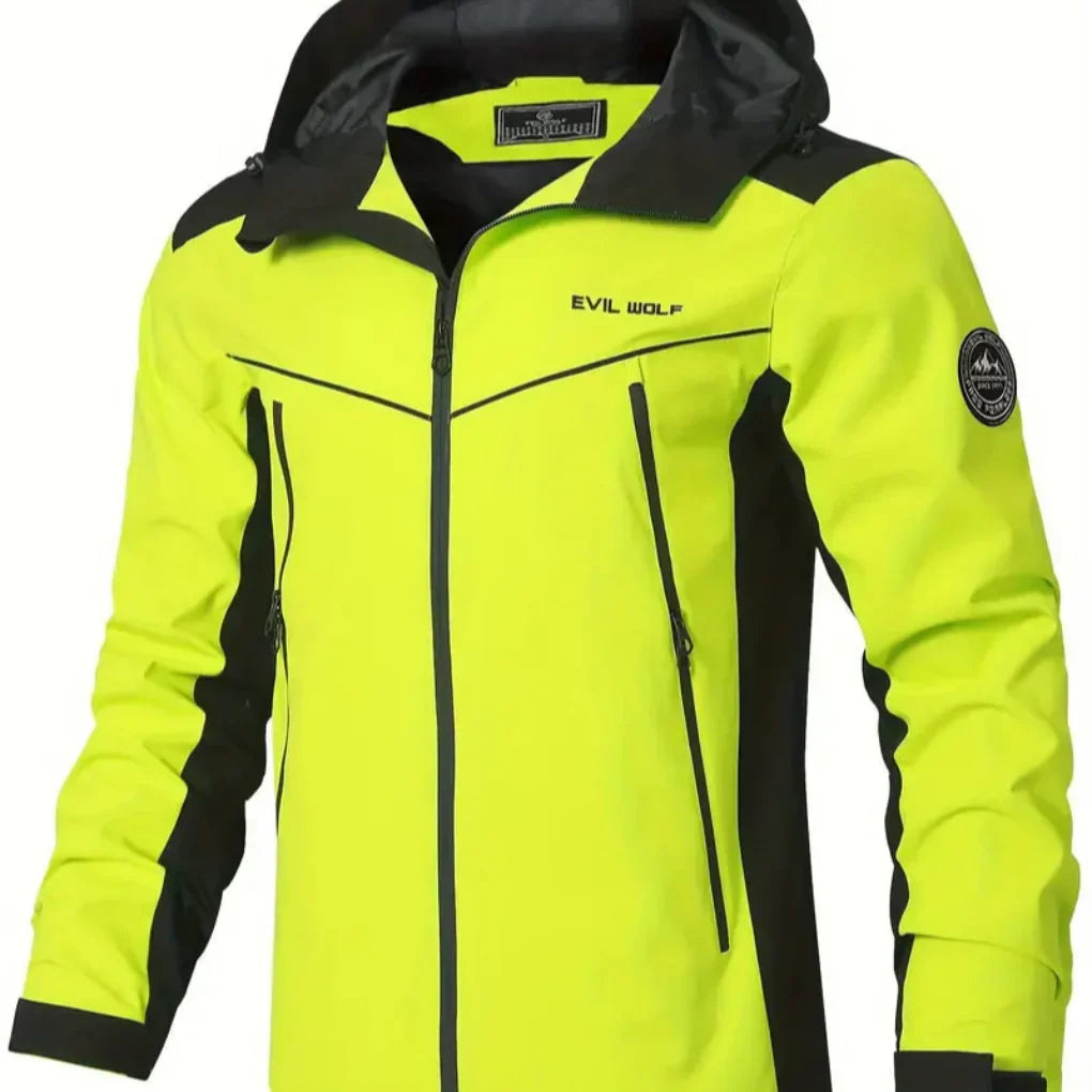 Chaqueta outdoor repelente al agua con detalles reflectantes