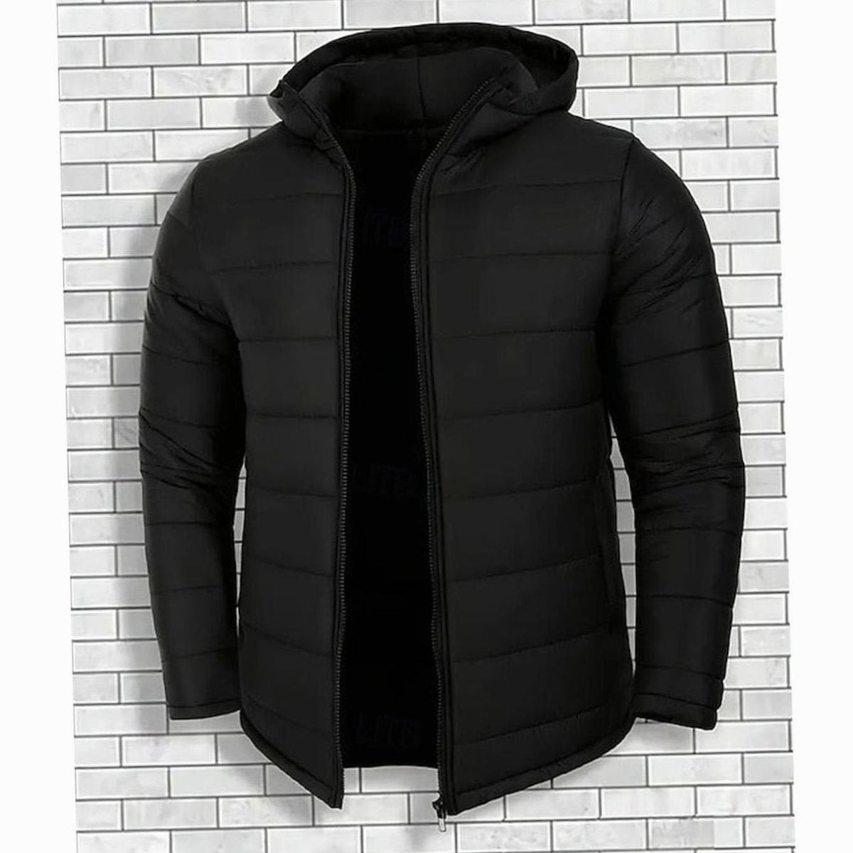 Chaqueta plumífera acolchada con capucha para hombre de corte regular