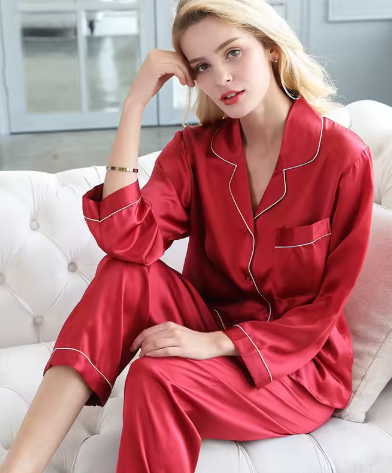 Conjunto de pijama de seda para mujer de corte holgado y diseño elegante