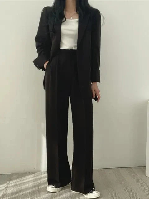 Conjunto de traje moderno para mujer