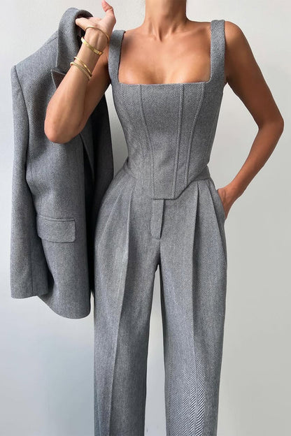 Conjunto de tres piezas con blazer cruzado