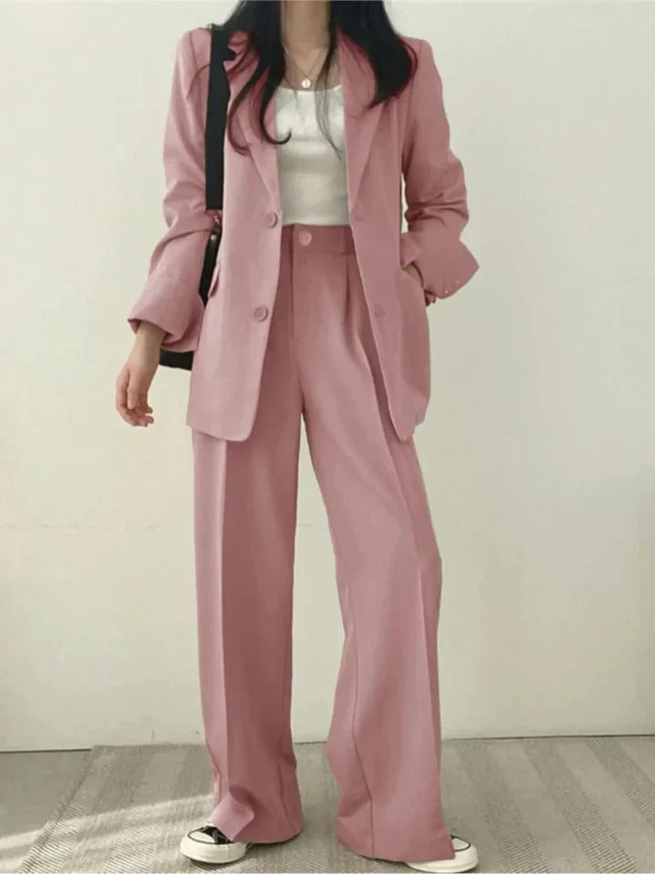 Conjunto elegante de americana y pantalón