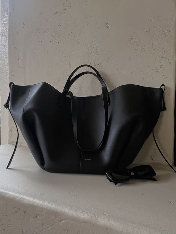 Elegante Bolsa Tote de Cuero de Gran Capacidad