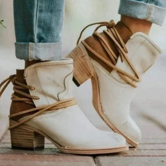Elegantes botines de piel para mujer