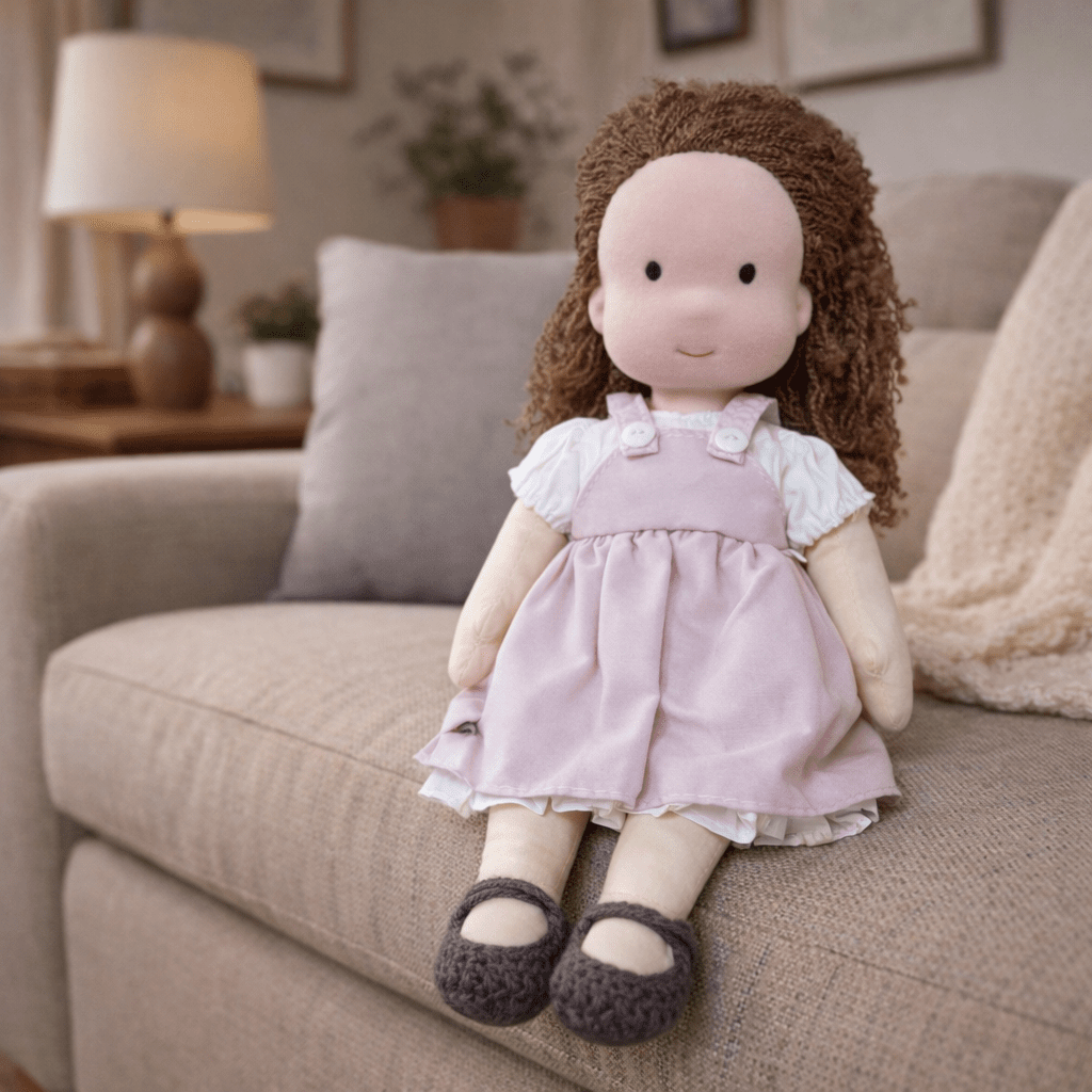 ELORA – Muñeca Waldorf Hecha a Mano de Algodón para Juego Creativo