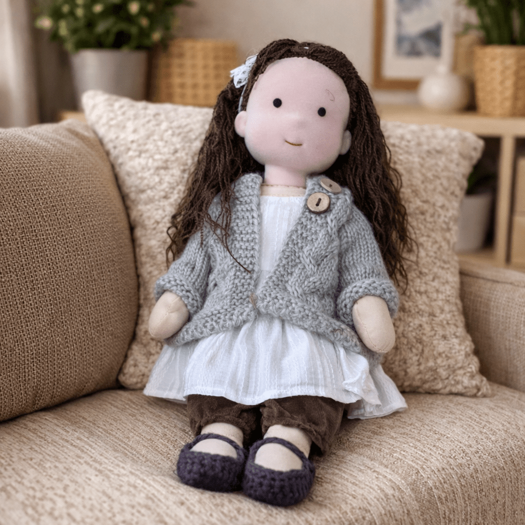 ELORA – Muñeca Waldorf Hecha a Mano de Algodón para Juego Creativo