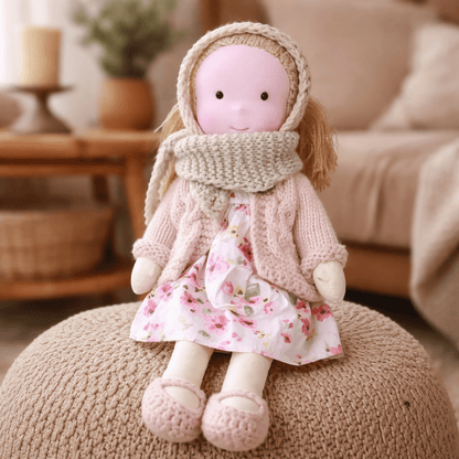 ELORA – Muñeca Waldorf Hecha a Mano de Algodón para Juego Creativo