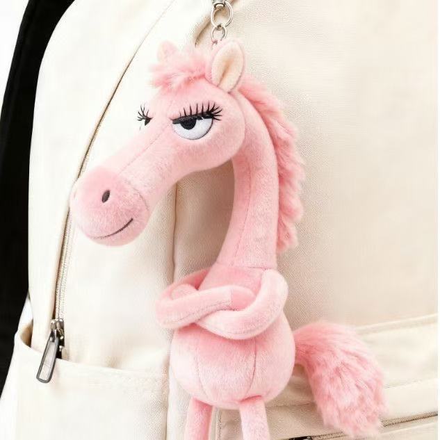 Encanto de Caballo de Peluche Cool™ – Llavero de Peluche Elegante