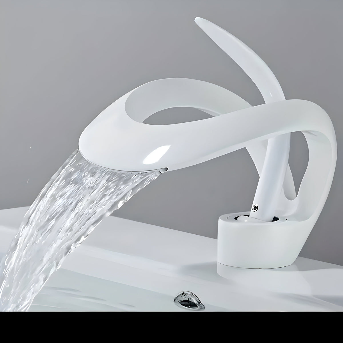 Grifo de lavabo minimalista para baño