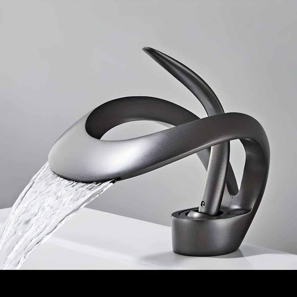 Grifo de lavabo minimalista para baño