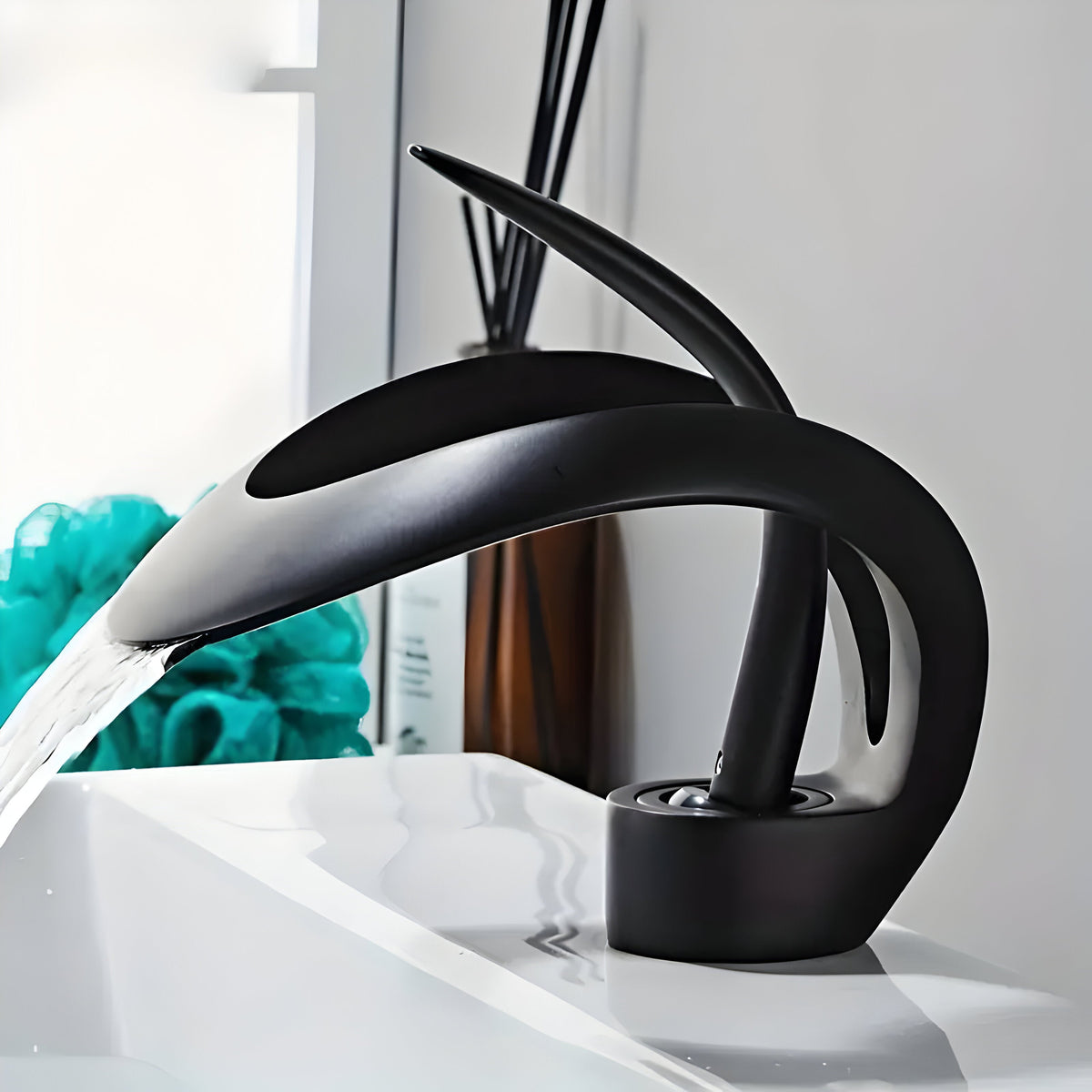 Grifo de lavabo minimalista para baño