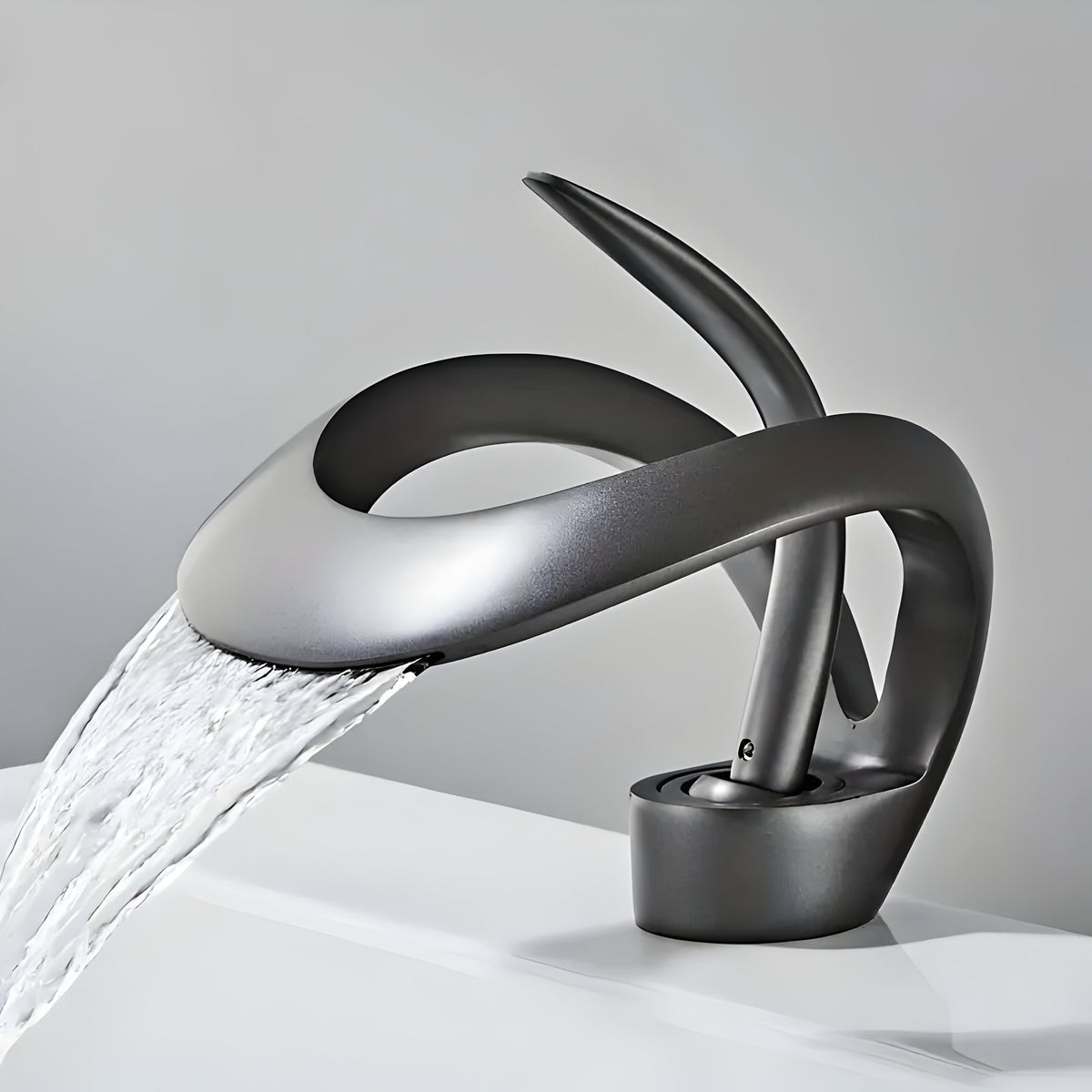 Grifo de lavabo minimalista para baño